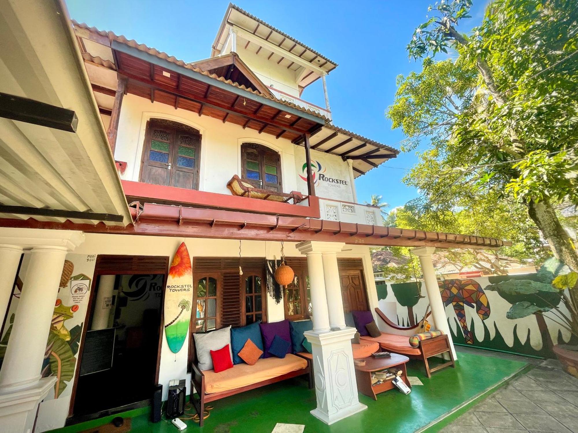 Rockstel Towers Backpacker Hostel Unawatuna Exterior photo